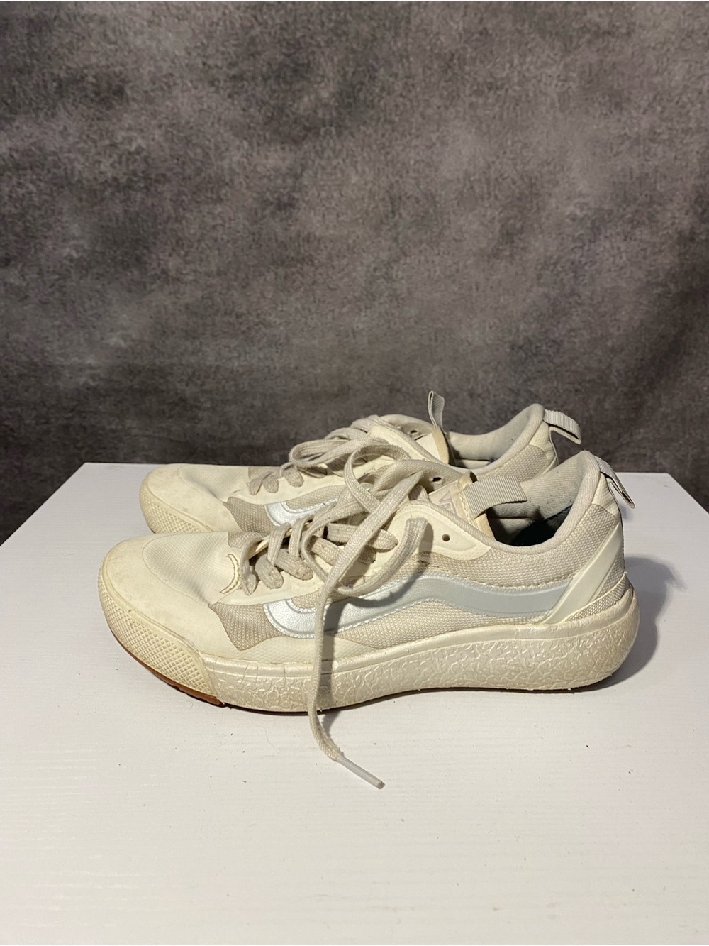 Vans UltraRange EXO Off White Silver Sneakers Womens Size 6.5 Mens 5 Shoes⁠ - Picture 2 of 7